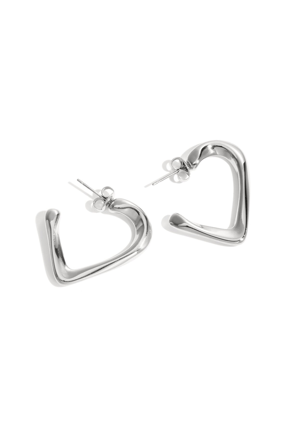 Lumé Simple Heart Hoop Earrings - Timeless Elegance