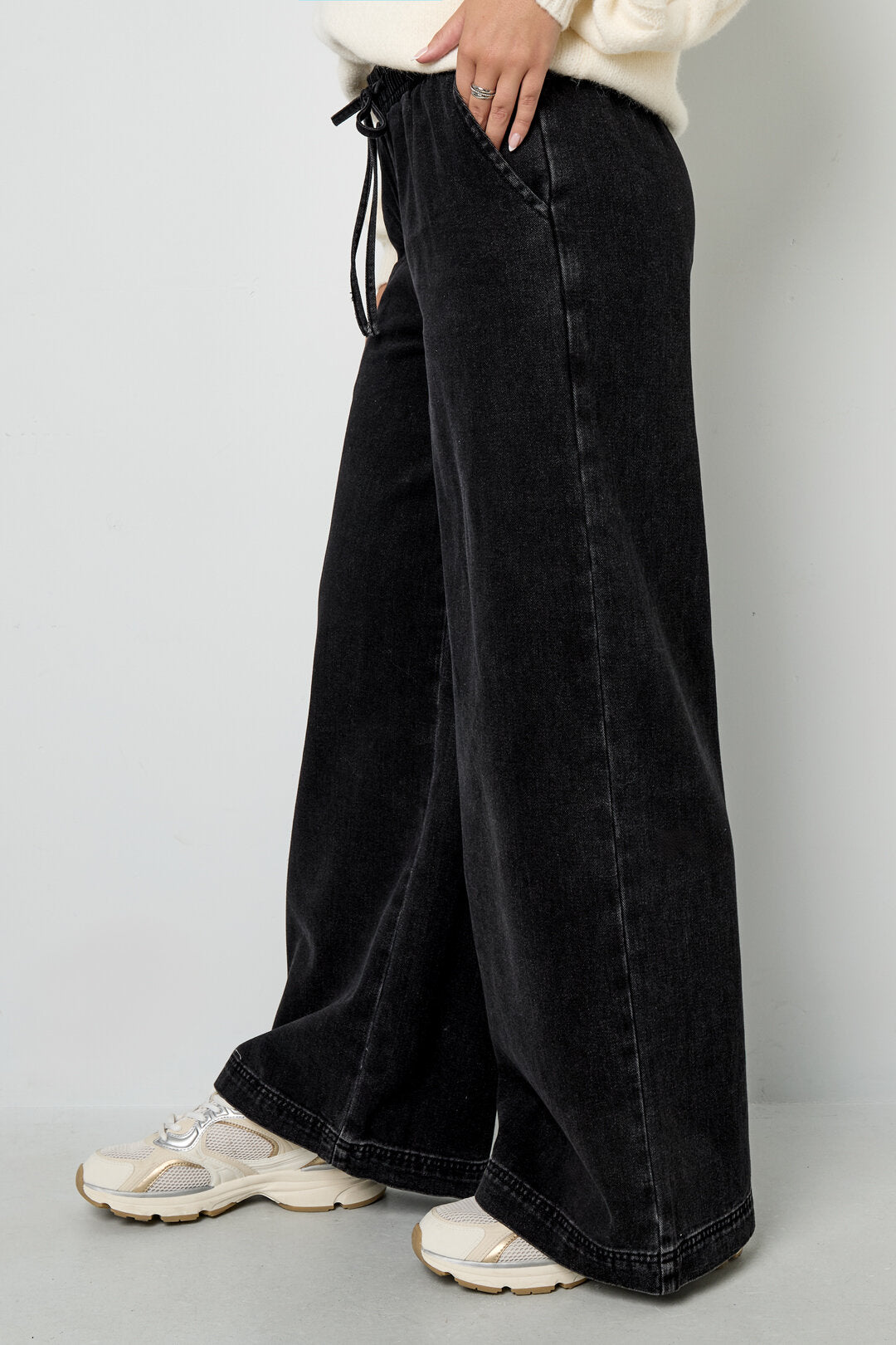 Stylish Wide Leg Denim Pants for All Fit