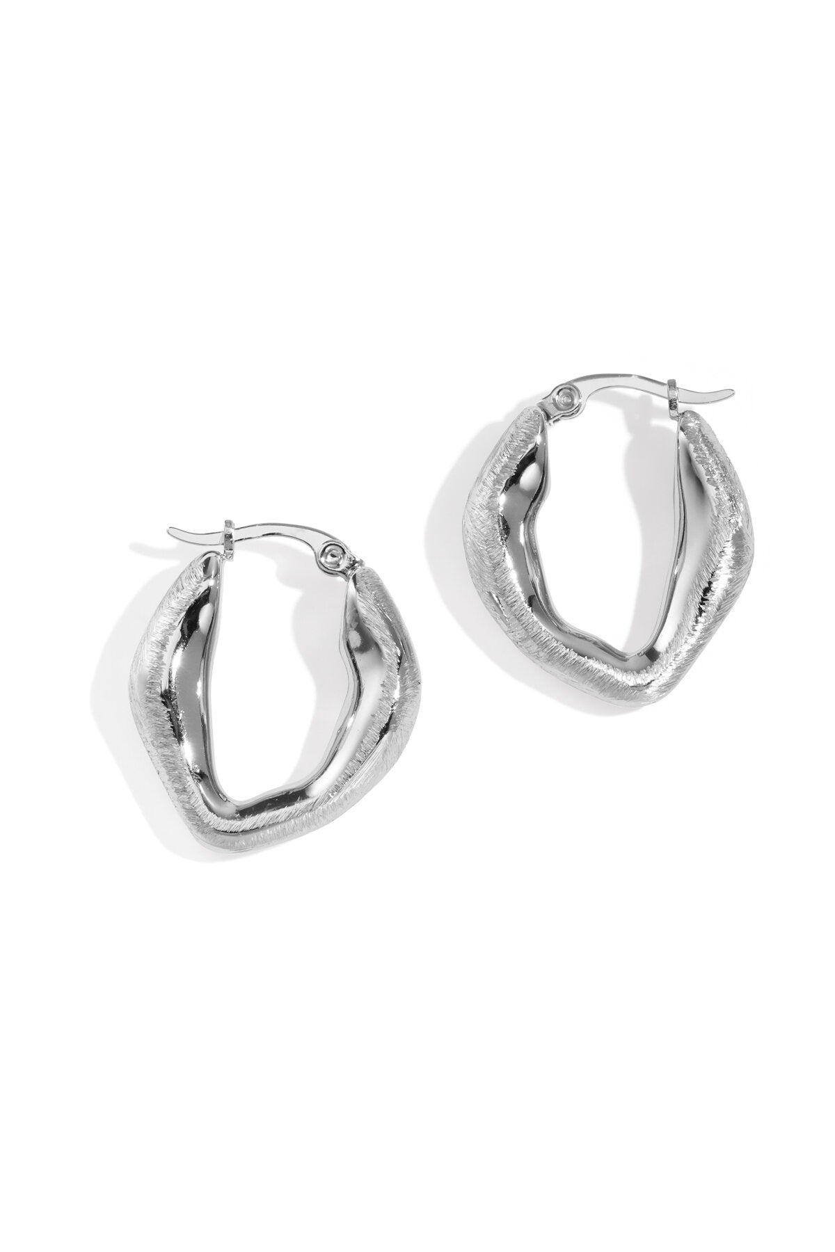 Elegant All-Fit Hoop Earrings for Daily Wear