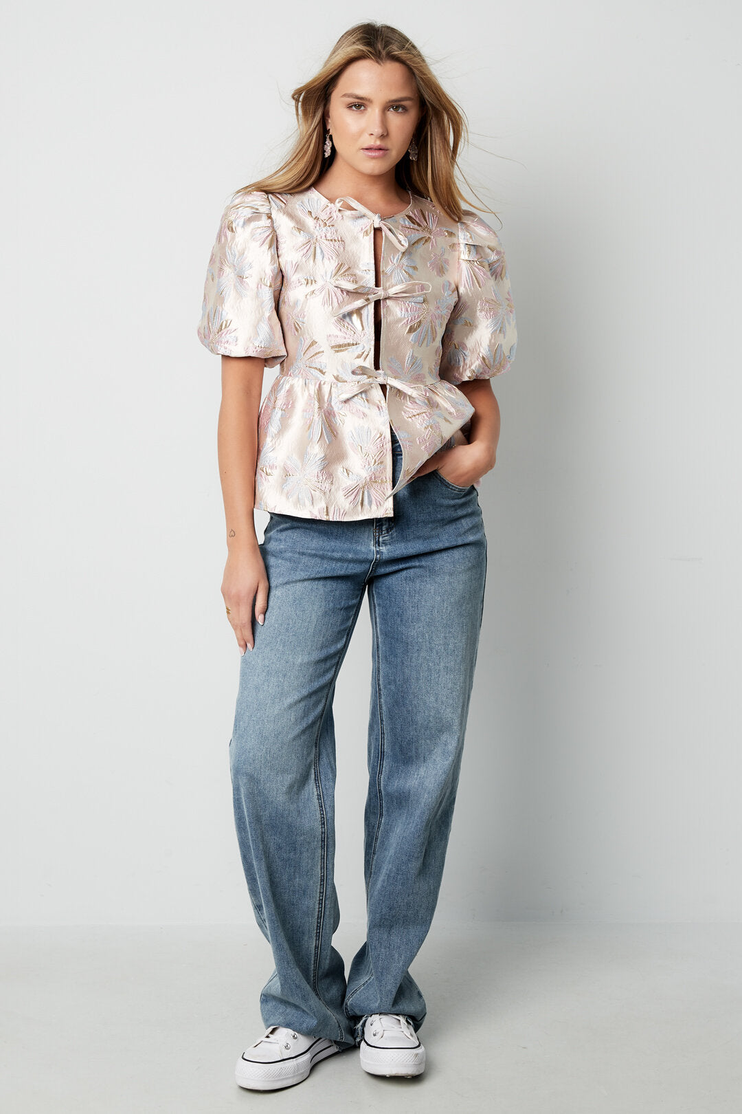 Elegant Floral Short Sleeve Top for Spring/Summer