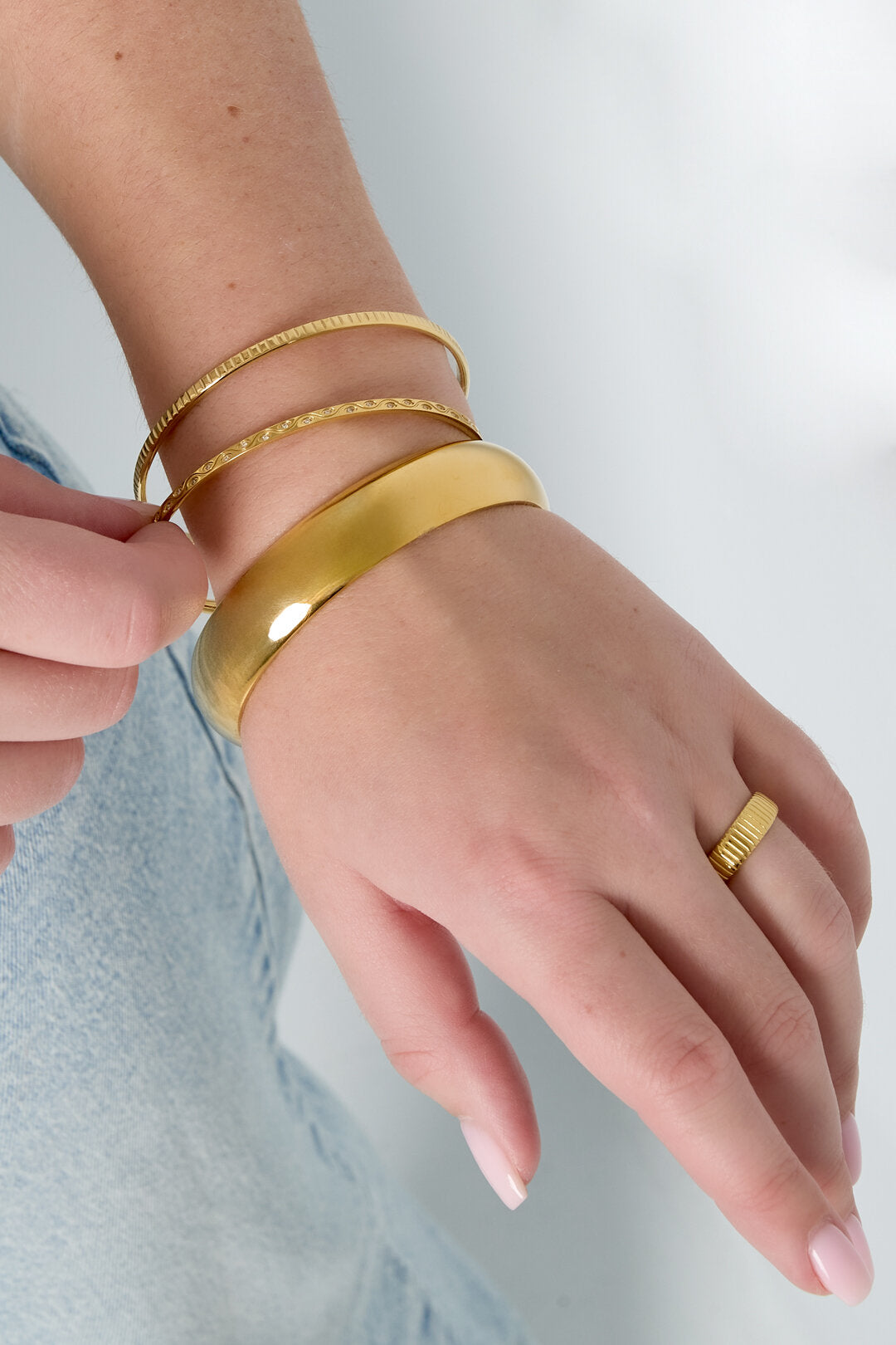 Elegant Stainless Steel Bangle for Women - All Fit