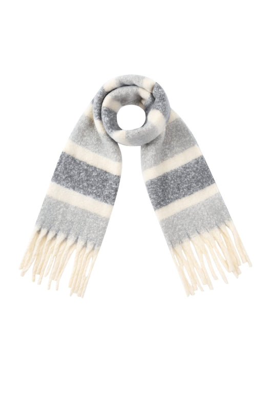 Soft & Stylish Winter Scarf for Women - Stay Warm in Style