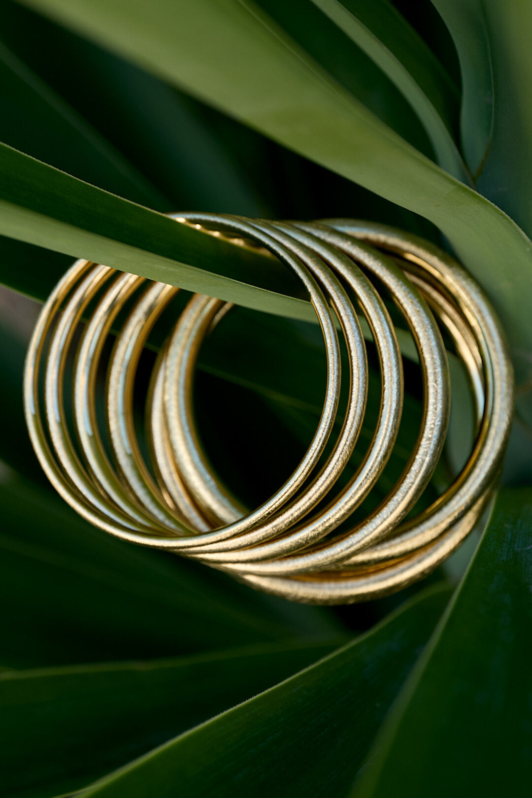 Elegant All-Fit Bangle for Everyday Elegance