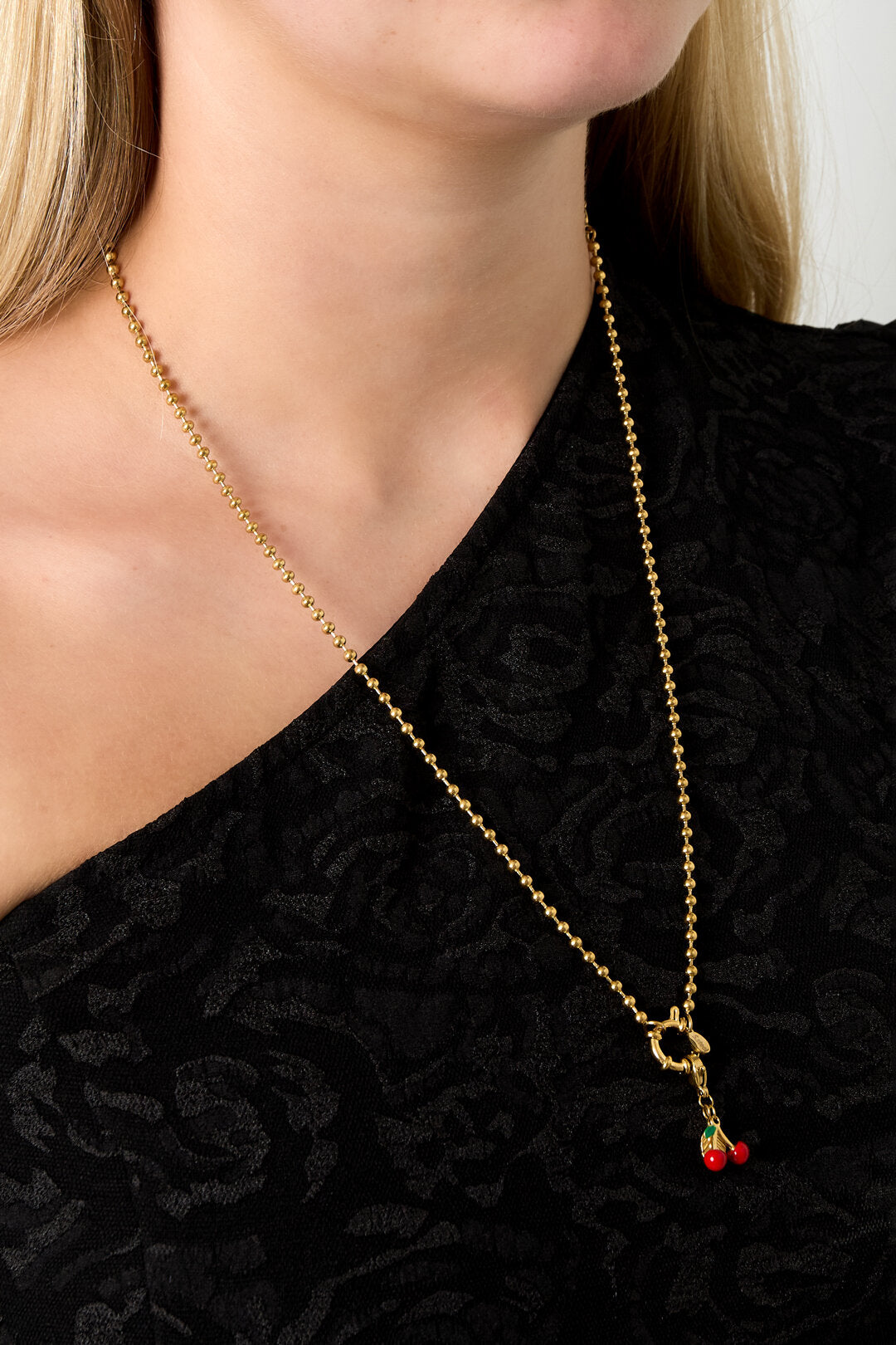 Stylish Gold Stainless Steel Short Necklace for Daily Wear