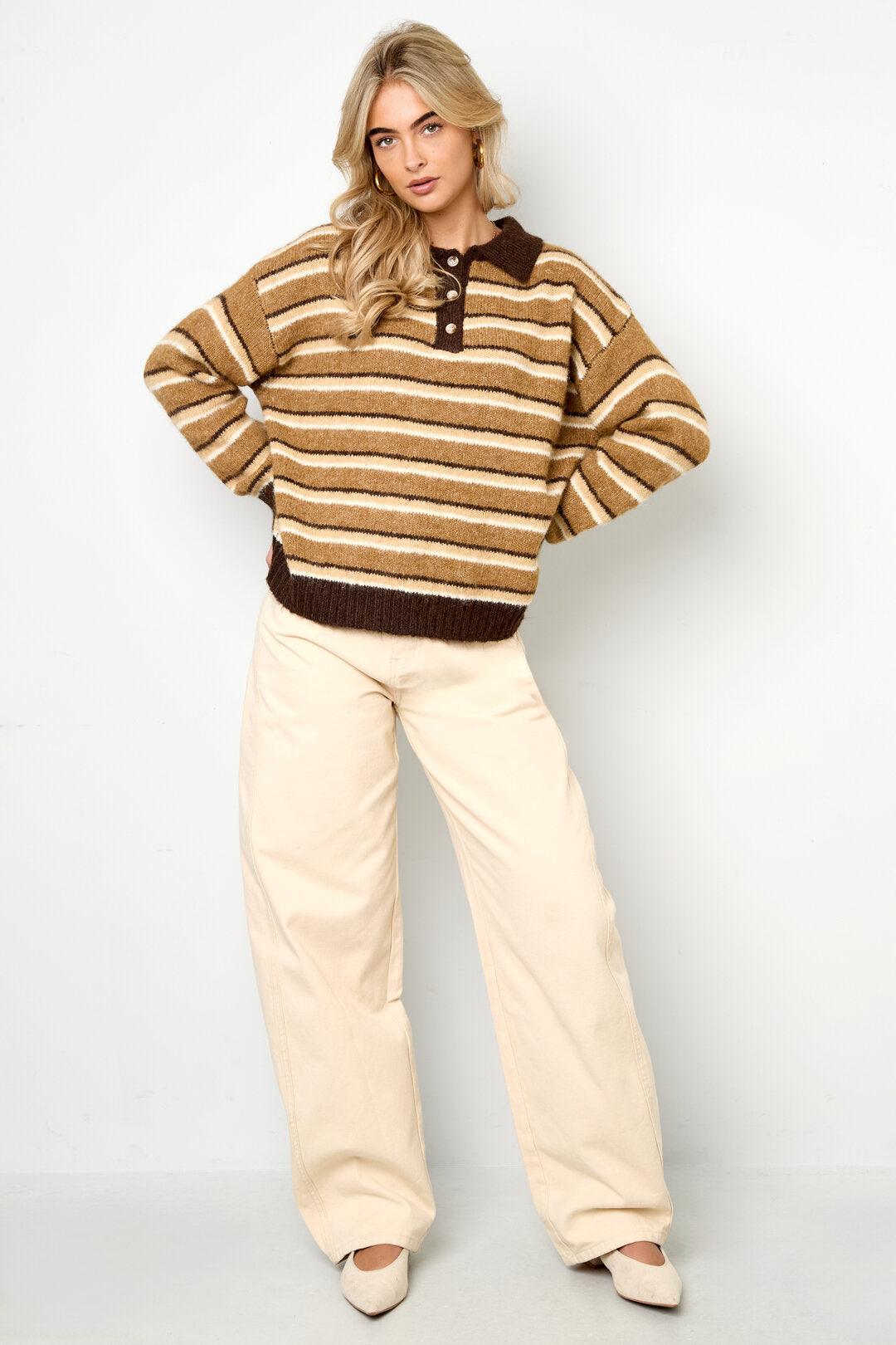 Chic Knit Sweater for Cozy Fall/Winter Outfits