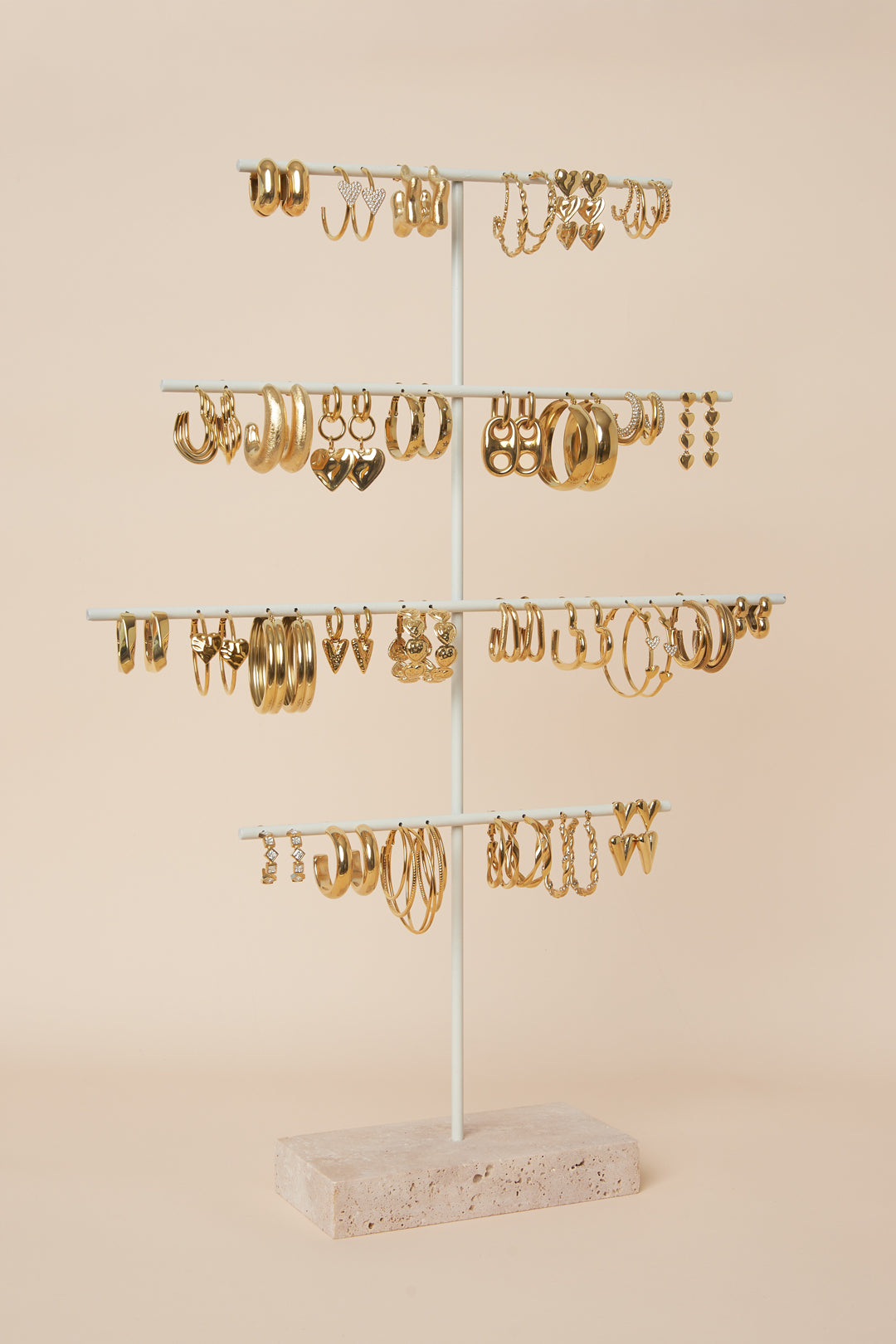 Elegant Off-White Earring Display for Daily Use