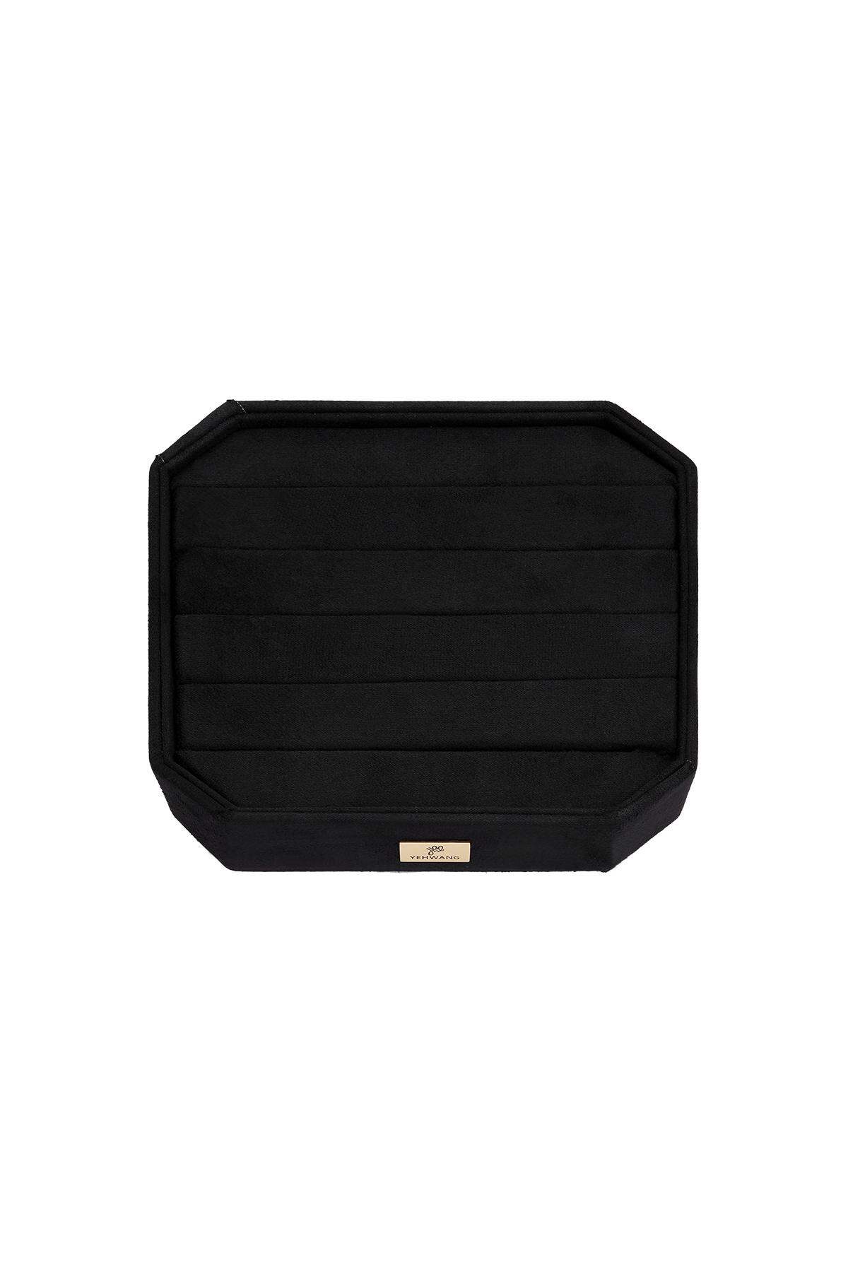 Elegant Flannel Ring Displays in Multiple Colors