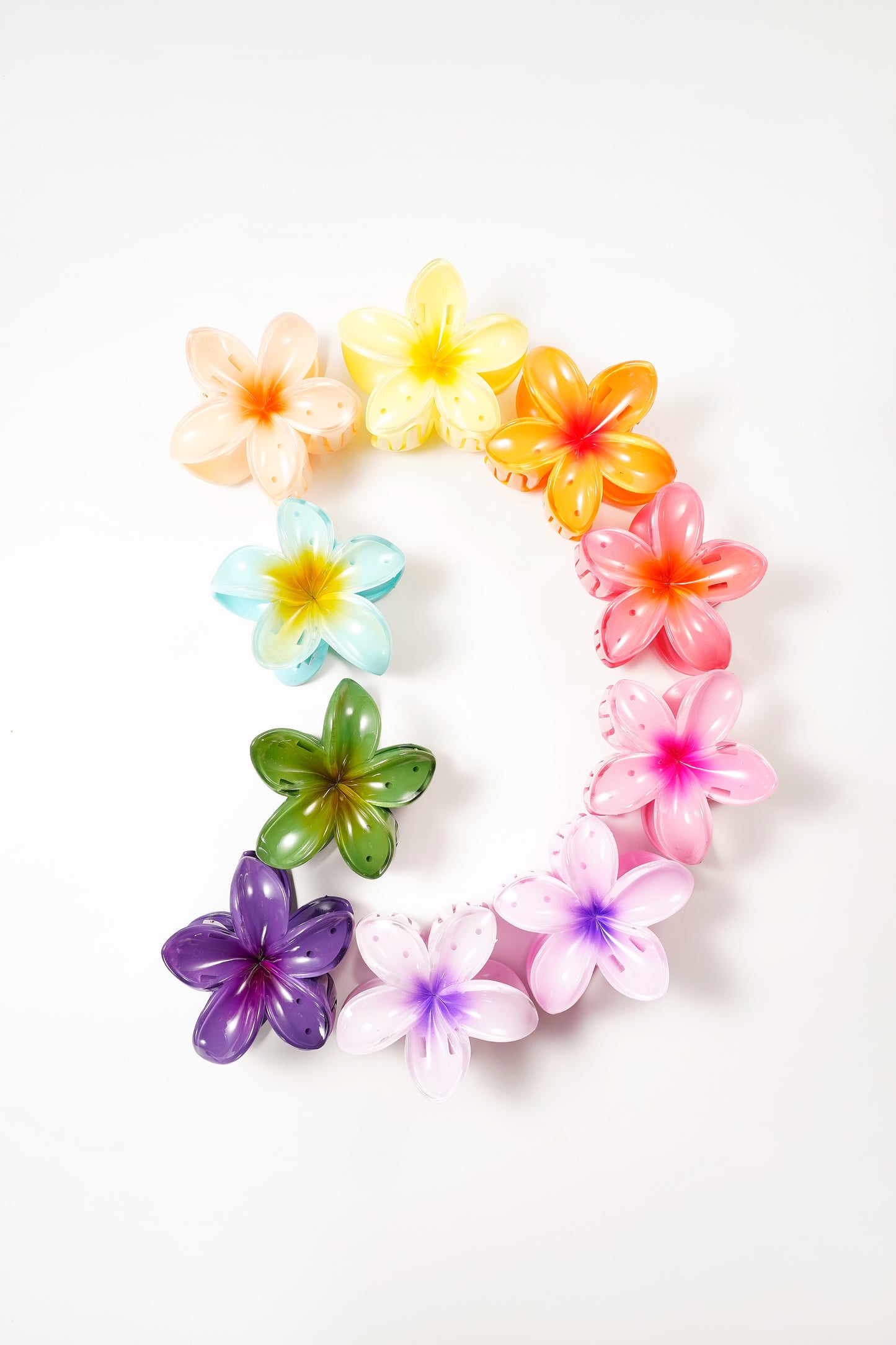 Charming Plastic Flower Hair Clips for Women