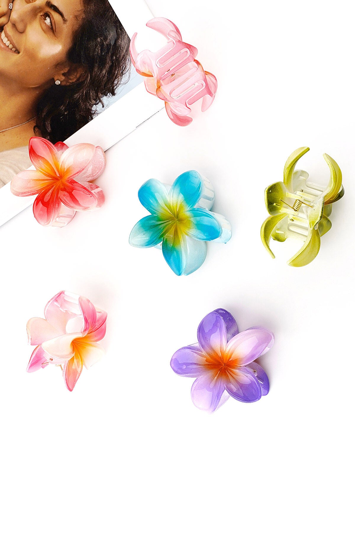 Colorful Plastic Hair Clips for Stylish Looks