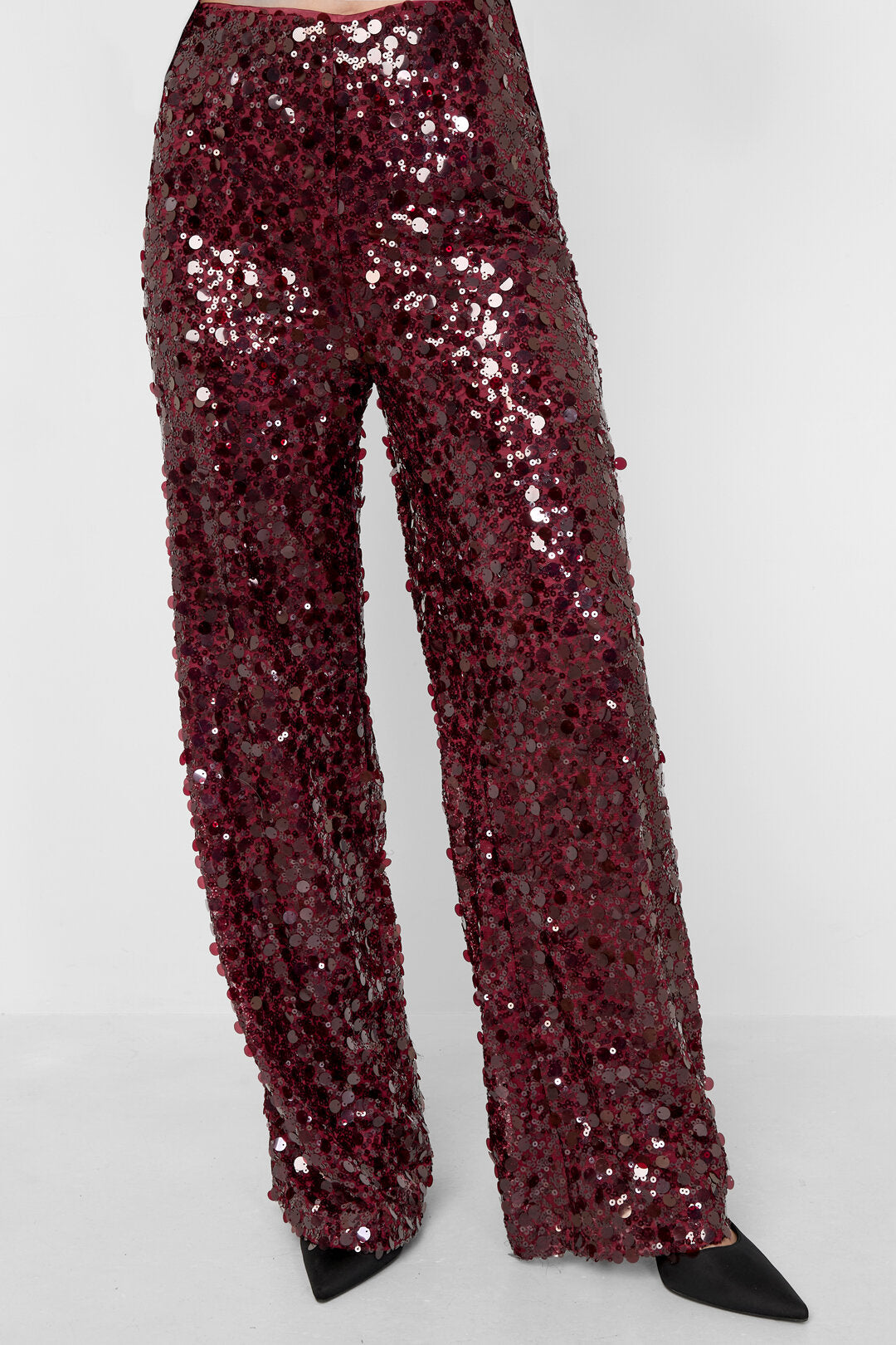 Elegant Straight Pants for All Fits