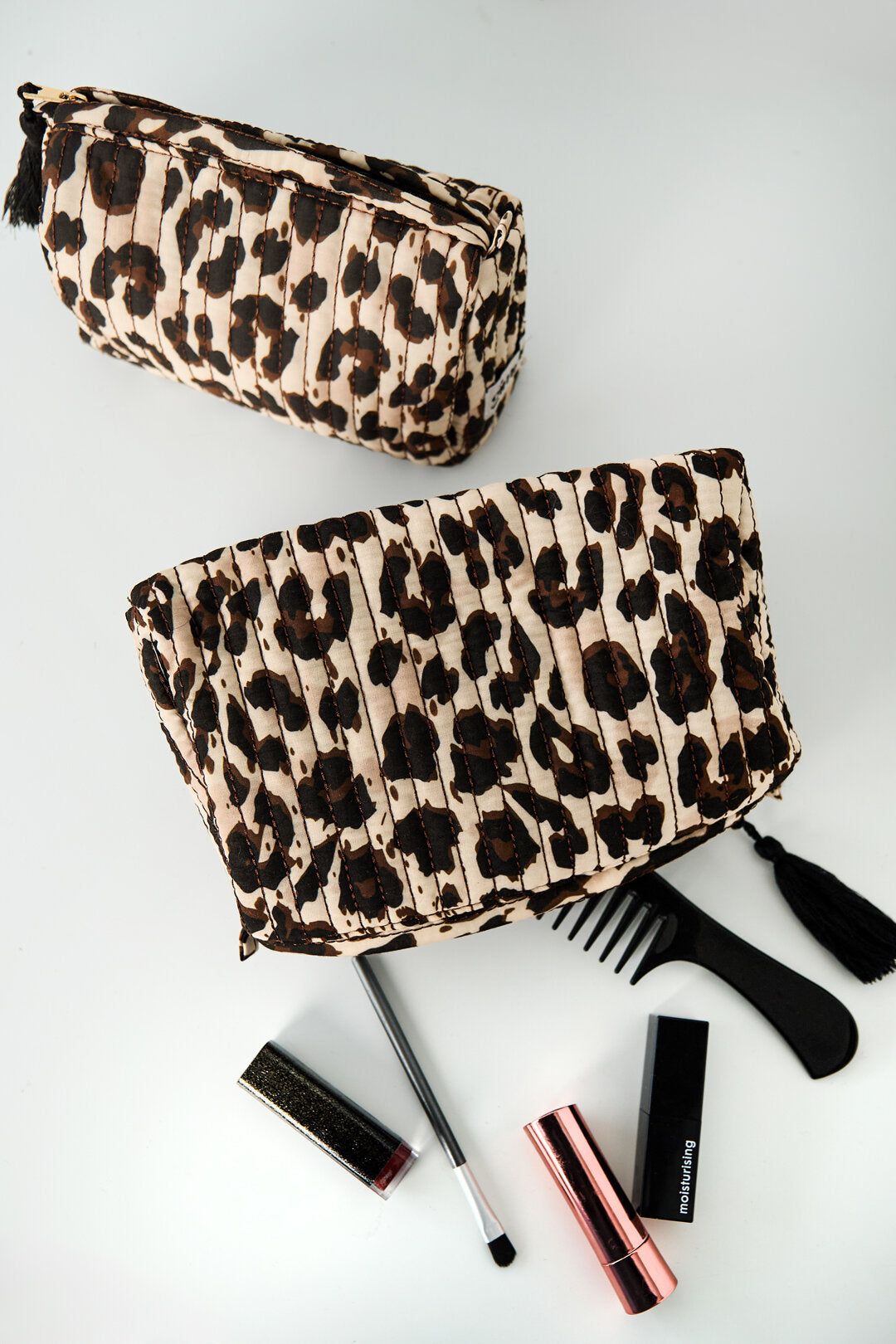 Stylish Leopard Print Makeup Bag for Daily Use