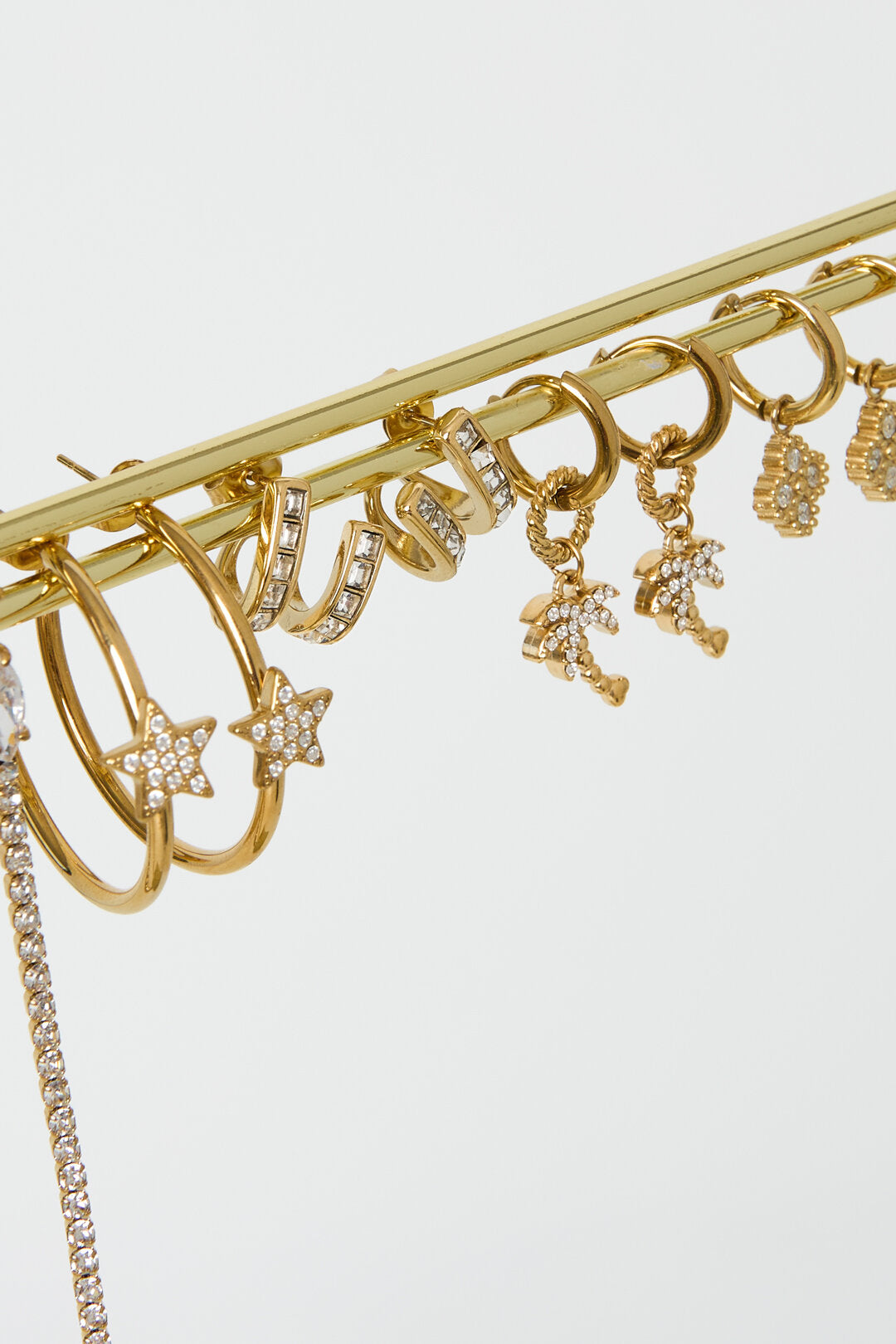 Oorhangers plant goud en zilver