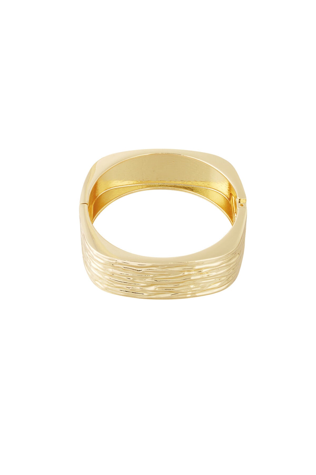Elegant Gold-Toned Bangle for Everyday Elegance