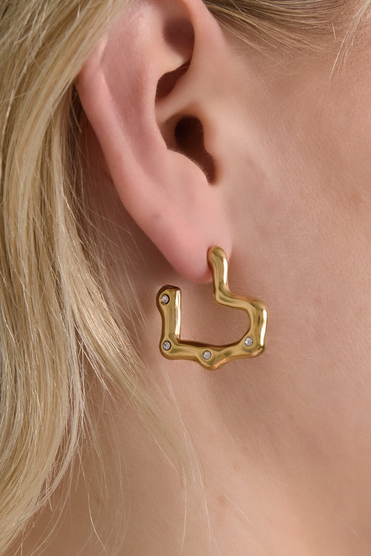 Stylish Heart-Shaped Hoop Earrings for Everyday Glam