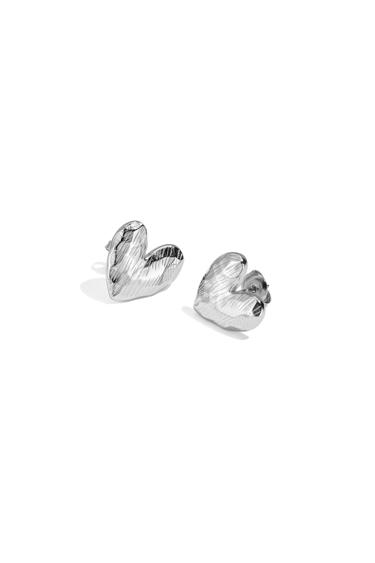 Lumé Simple Heart Stud Earrings for Daily Wear
