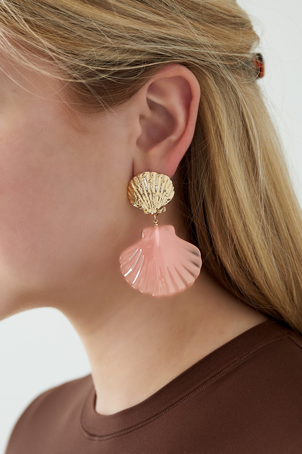 Chic Spring/Summer Shell Drop Earrings