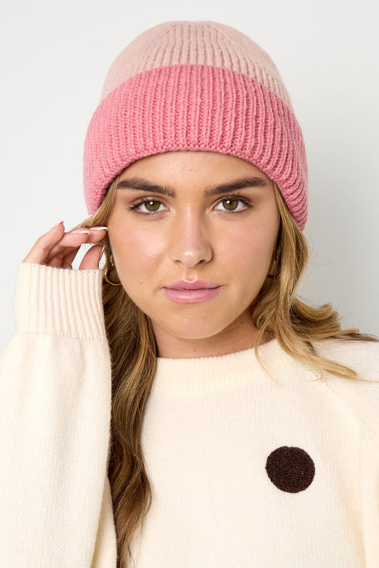 Stylish Women's Winter Hat in Vibrant Colors