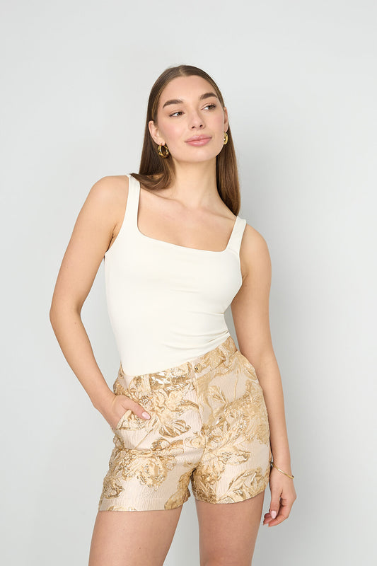 Elegant Sleeveless Knit Top for All Seasons