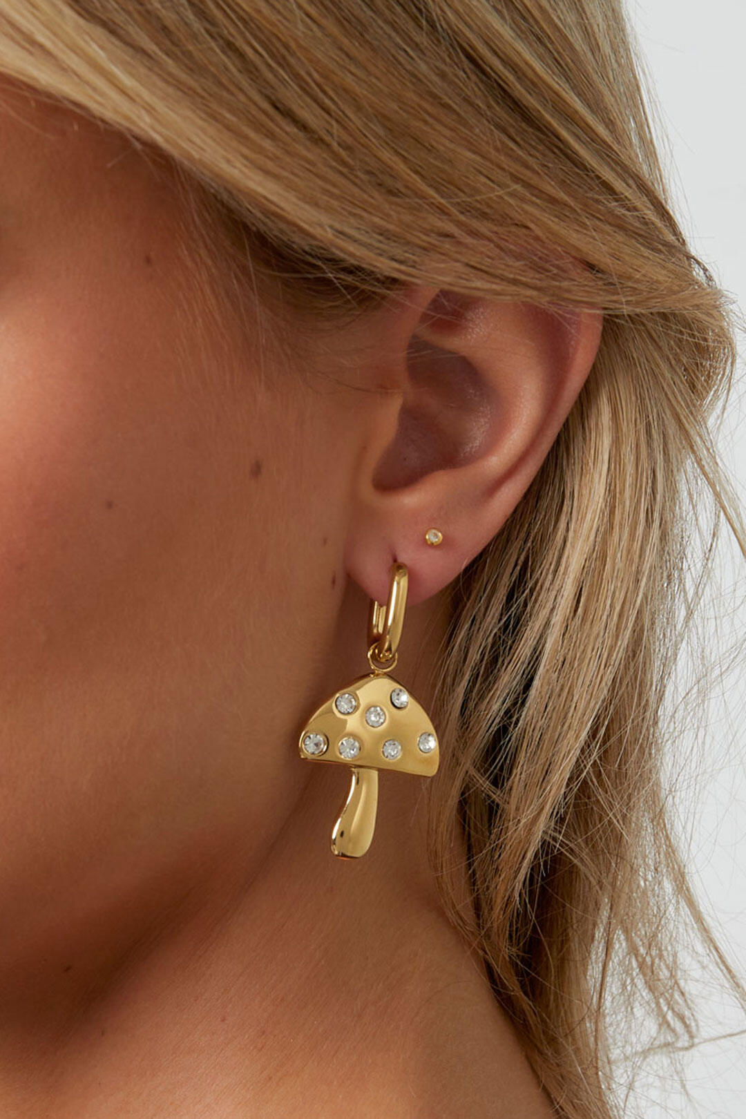 Elegant Gold Drop Earrings for Everyday Wear