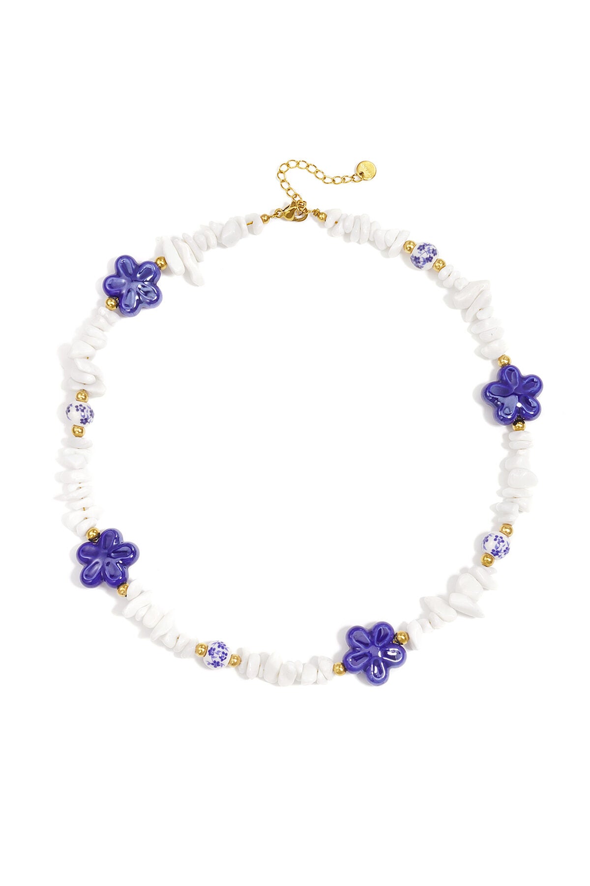 Elegant White Beaded Necklace for Spring/Summer Romance