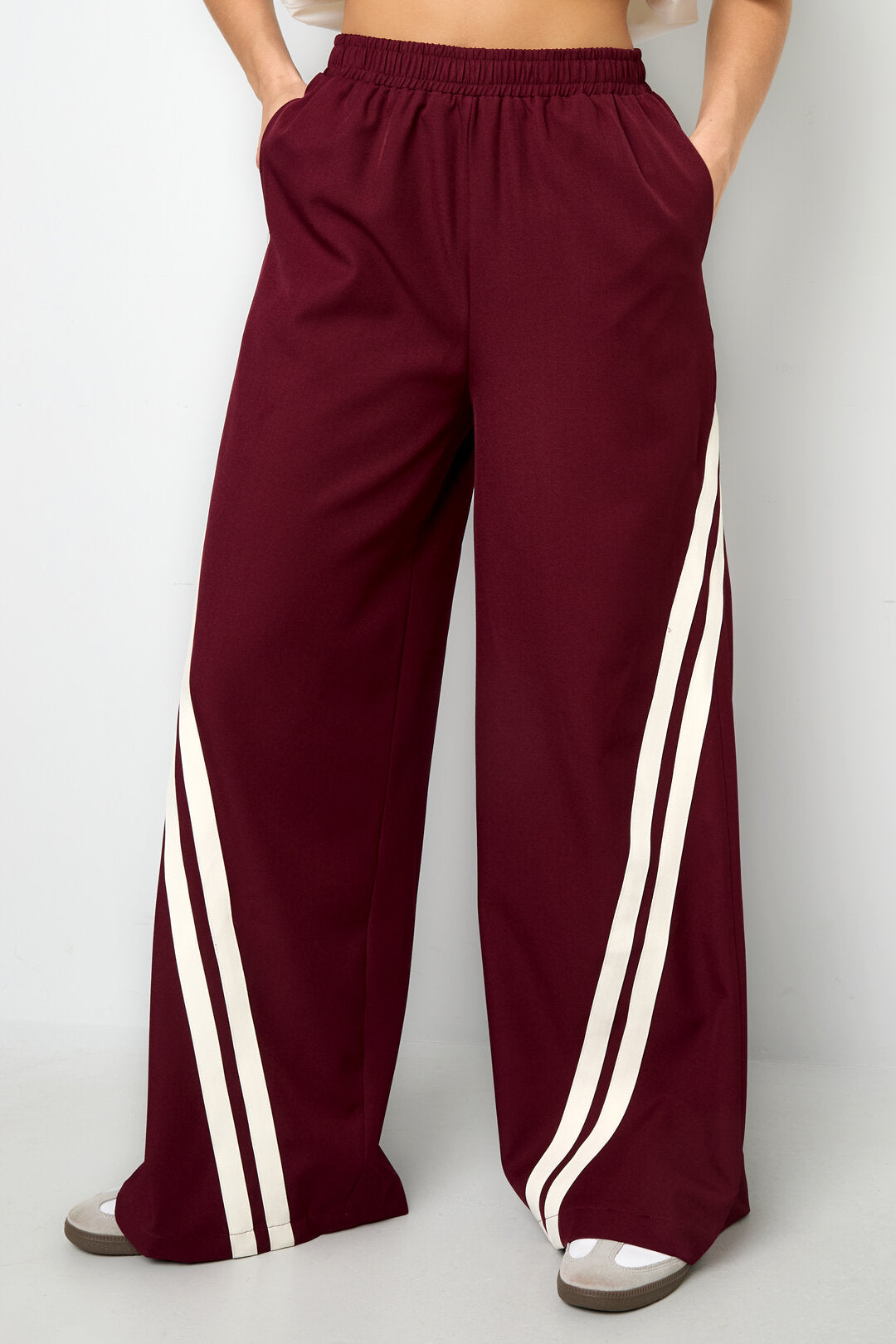 Gimme Straight Pants: Comfortable, Stylish, and Sporty