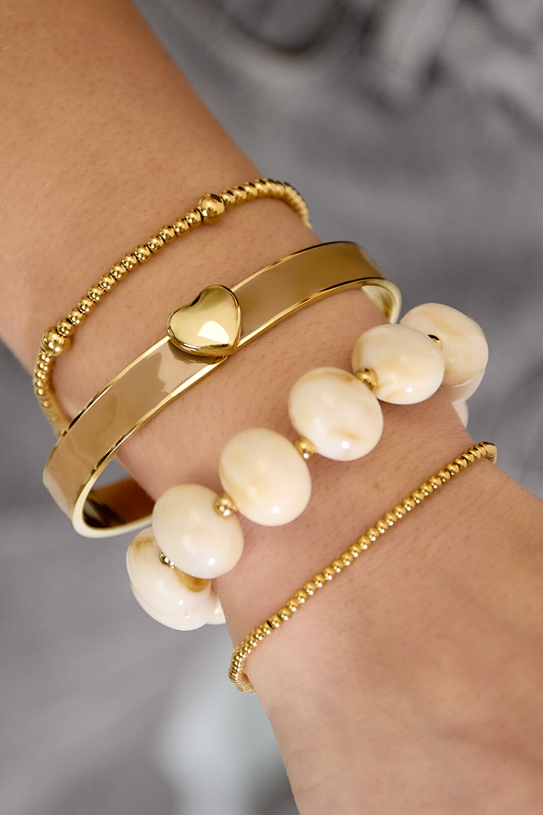 Charming Heart Bangle for Spring/Summer Elegance