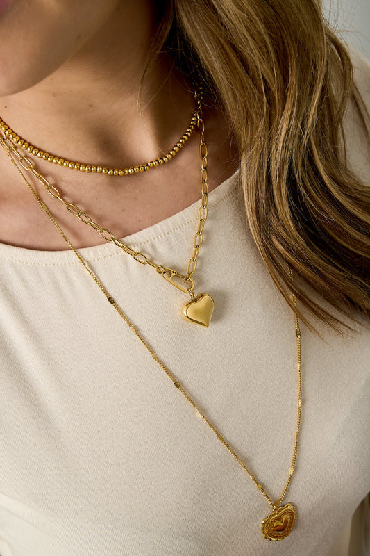 Elegant Heart Pendant Necklace - Timeless Silver & Gold