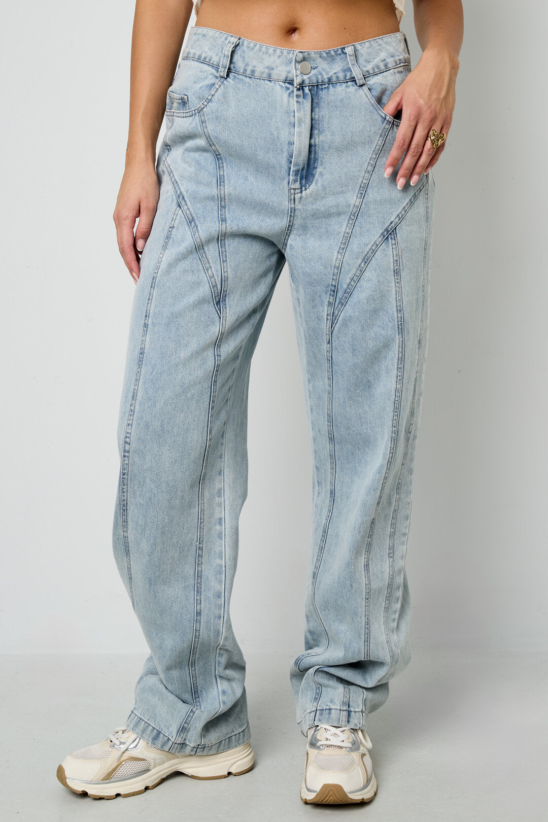 Comfortable Light Indigo Denim Pants for All Fits
