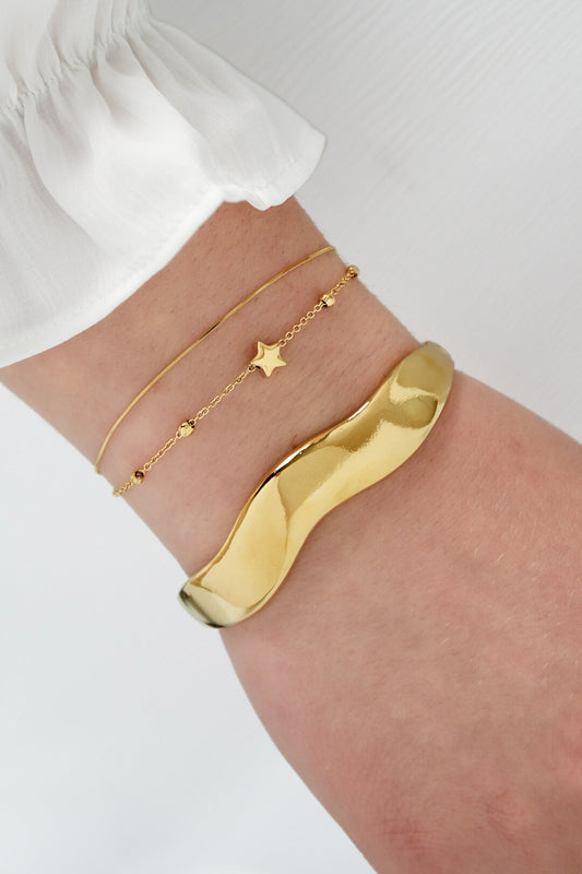 Elegant Star Charm Bracelet in Silver & Gold for Everyday Wear