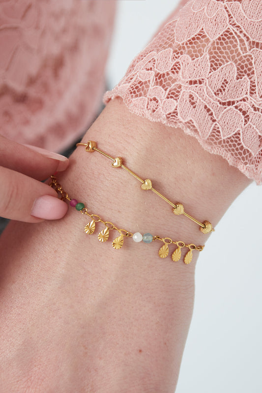 Elegant Heart Charm Bracelet for Daily Wear