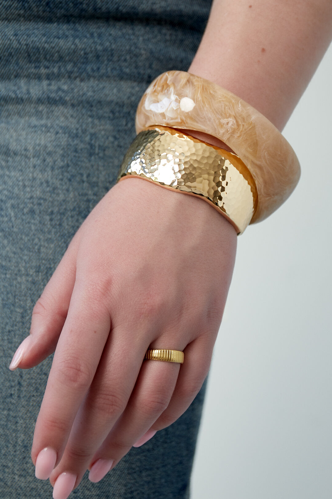 Elegant Gold Tone Bangle for Daily Wear
