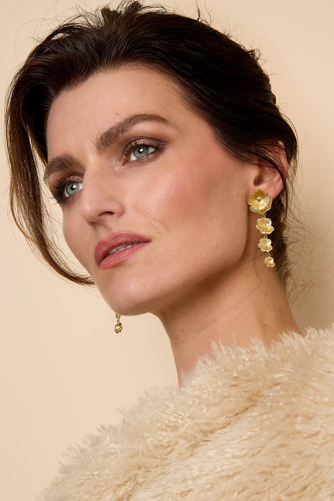 Elegant Flower Dangle Earrings for All Occasions