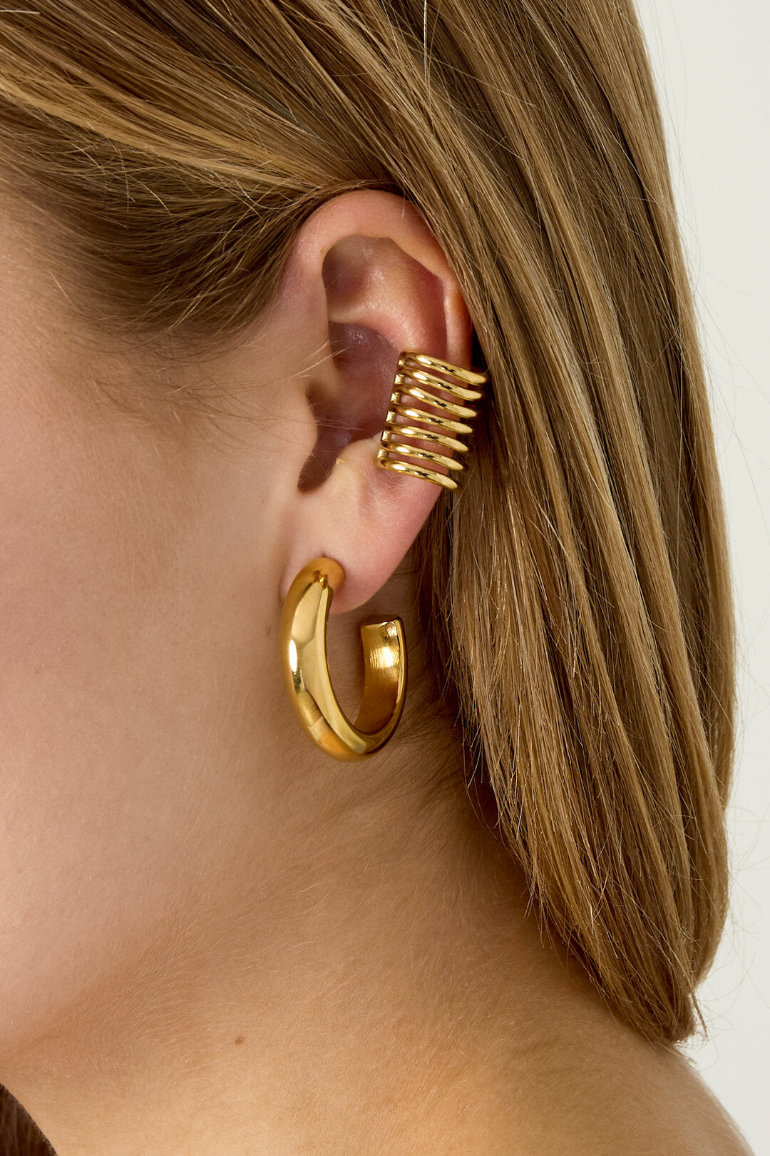 Elegant Gold Ear Cuff for All Ears