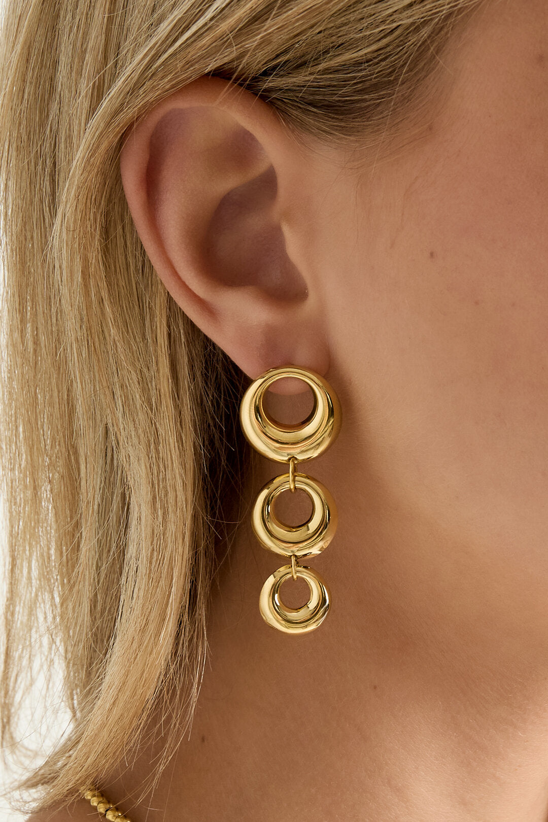 Elegant Circle Dangle Earrings for All Occasions