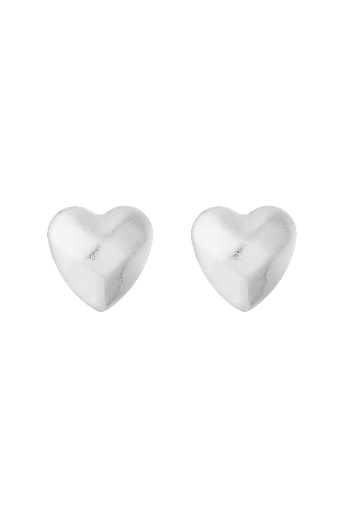 Stylish Heart-Shaped Stud Earrings for Everyday Glam
