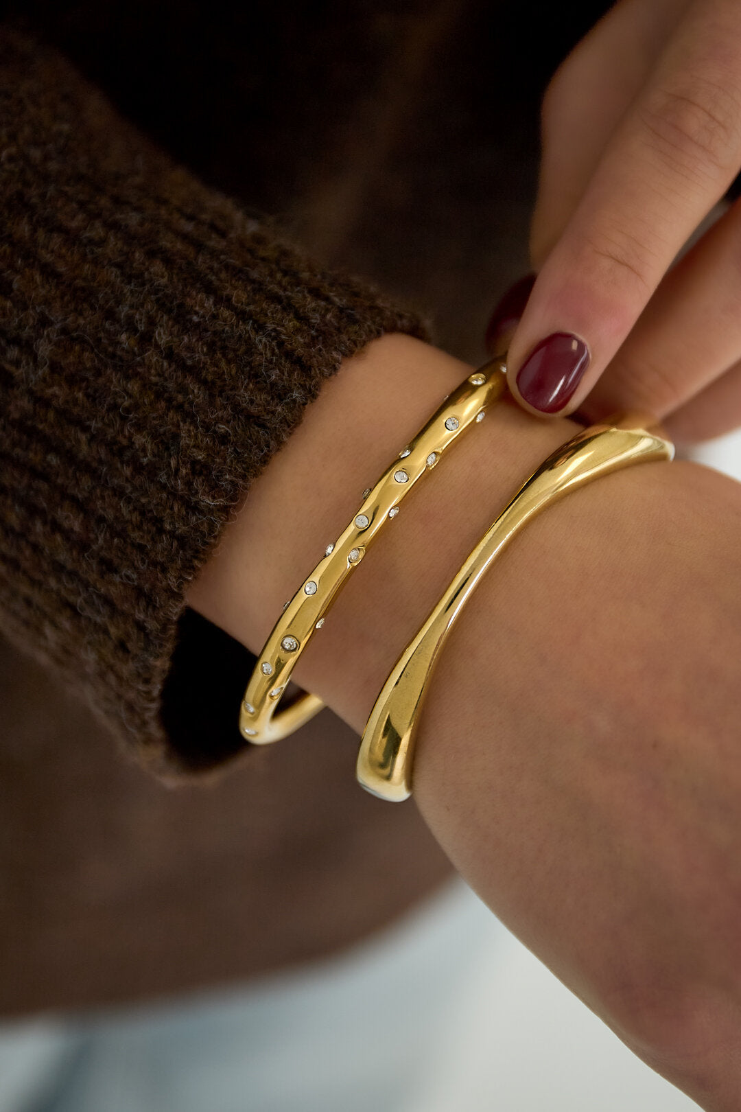 Stylish All-Fit Cuff Bracelets for Women - Silver & Gold