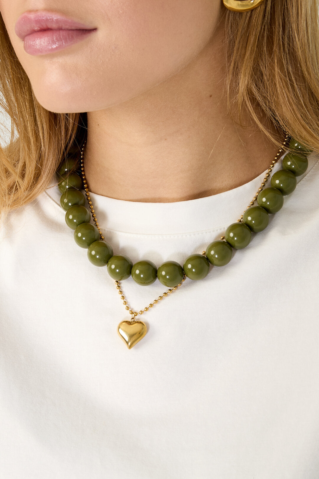 Stylish Resin Beaded Necklace for Everyday Wear