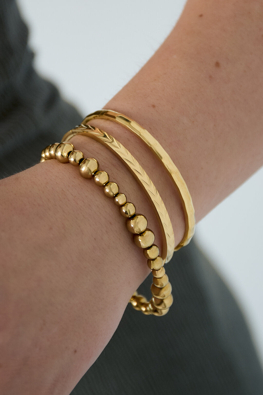 Elegant Irregular Shaped Bangle for Everyday Wear
