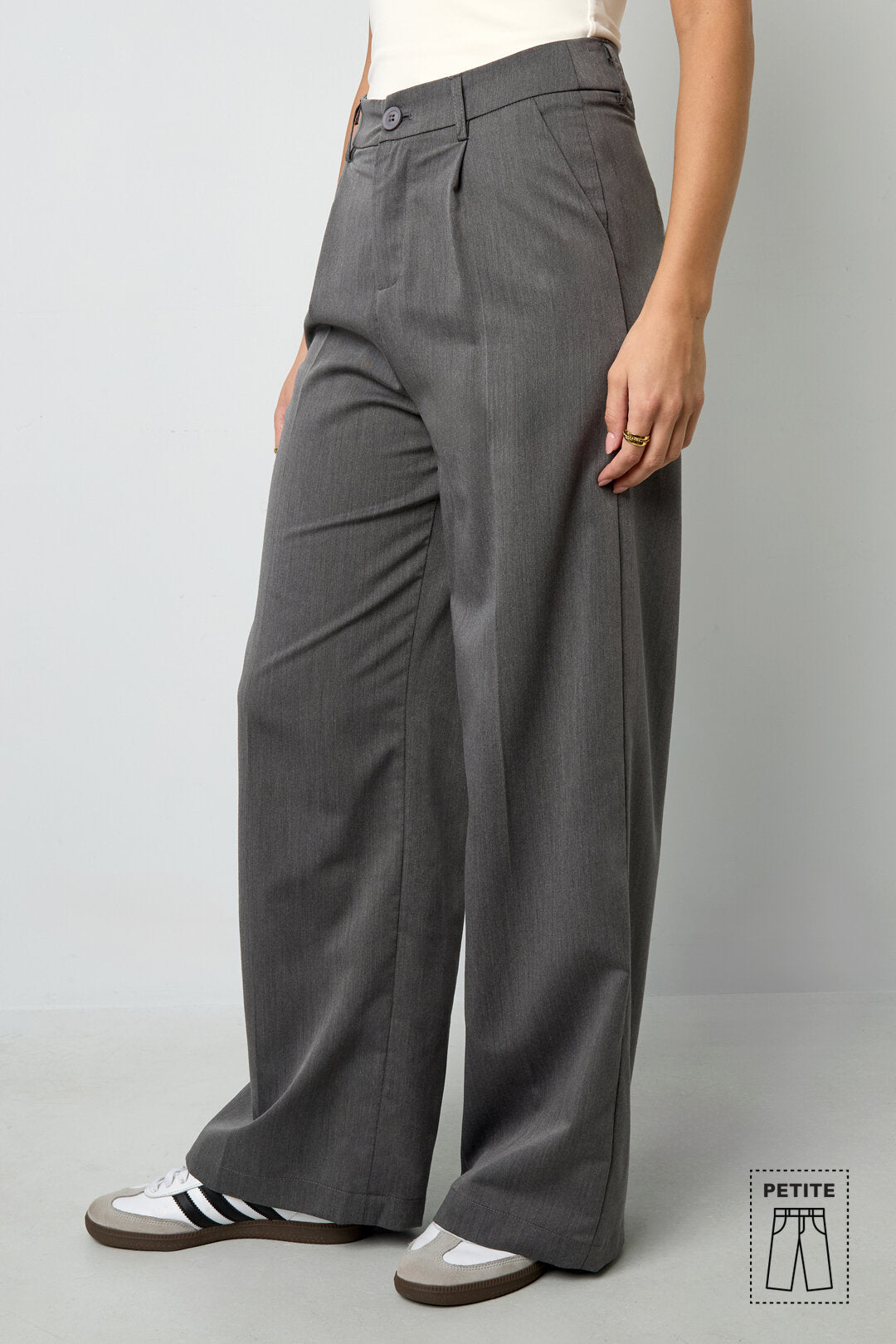 Stylish Straight Pants for Comfortable Fall/Winter Wear
