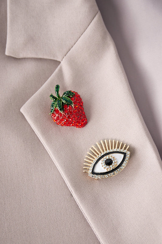 Elegant Gold Color Alloy Brooch for Stylish Outfits