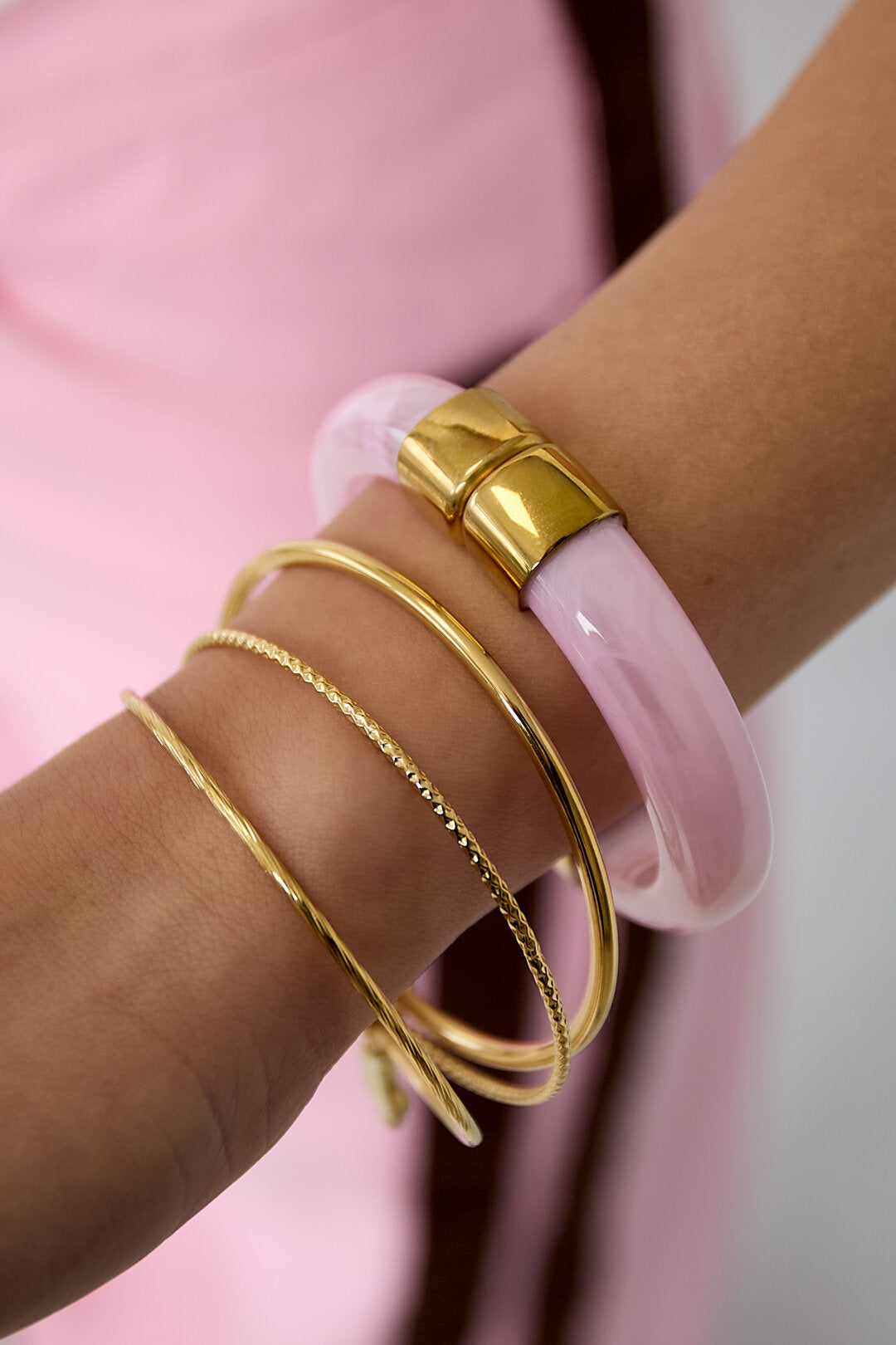 Elegant Acrylic Bangle for Spring/Summer