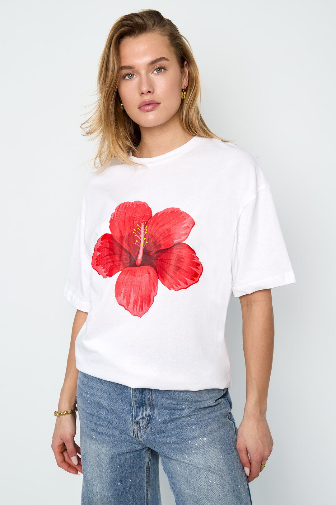 Gimme Casual Cotton Knitted T-Shirt in Red, Baby Blue & White