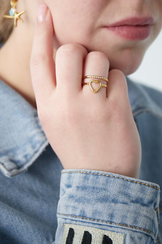 Elegant Statement Ring in Silver & Gold