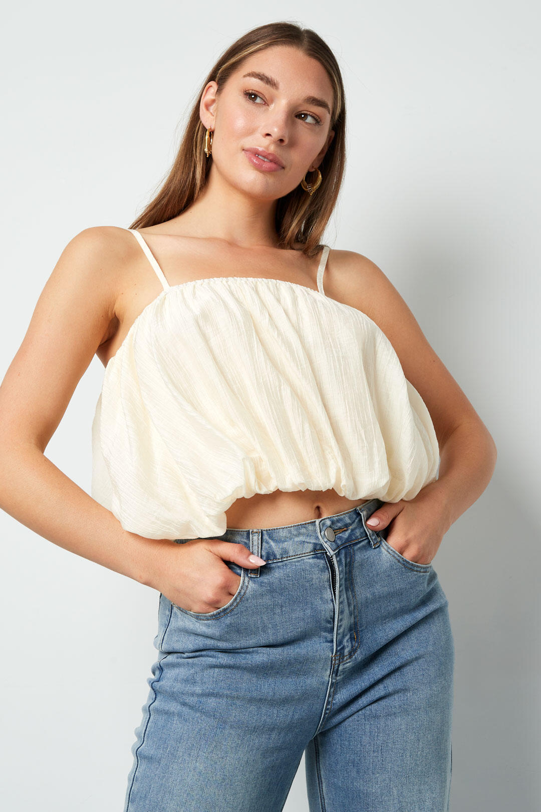 Elegant Sleeveless Top for Spring/Summer Comfort