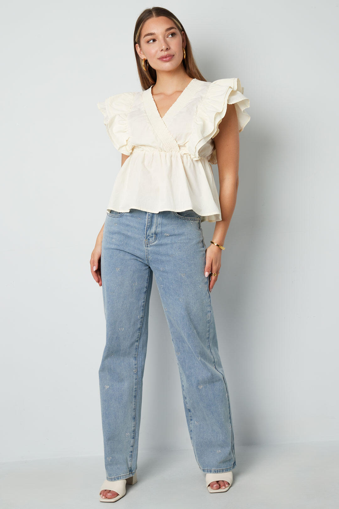 Elegant Ruffle Edge Sleeveless Top for Spring/Summer