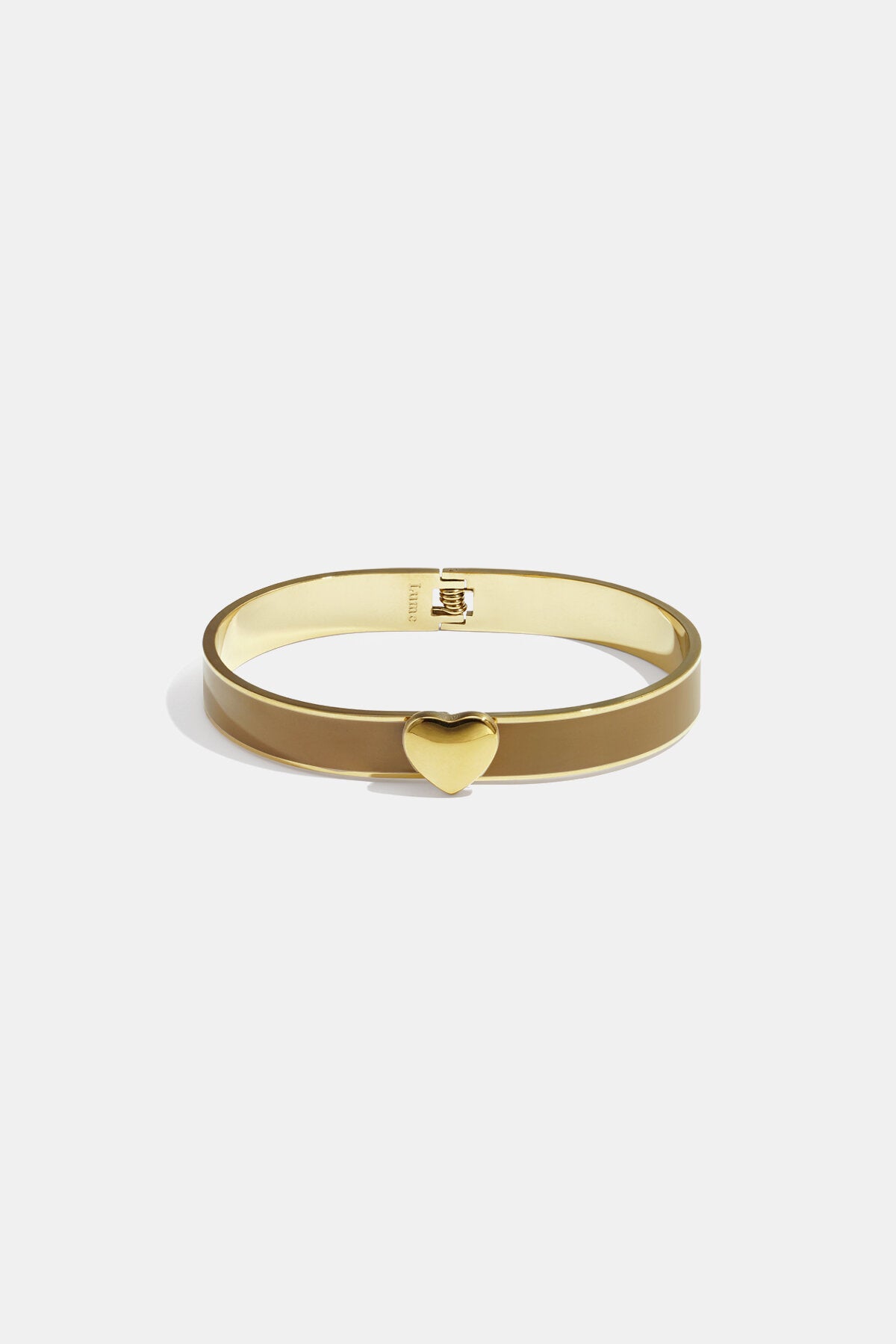 Charming Heart Bangle for Spring/Summer Elegance