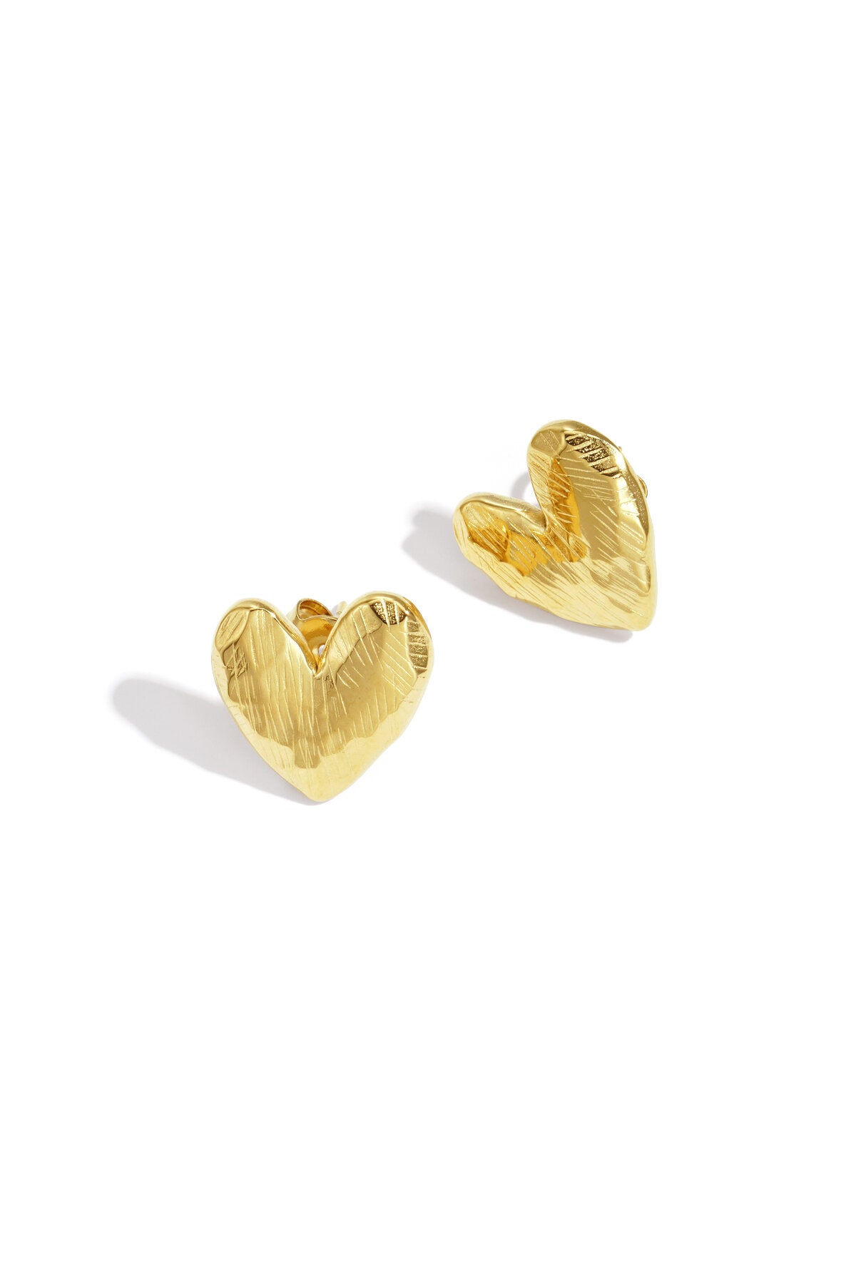 Lumé Simple Heart Stud Earrings for Daily Wear