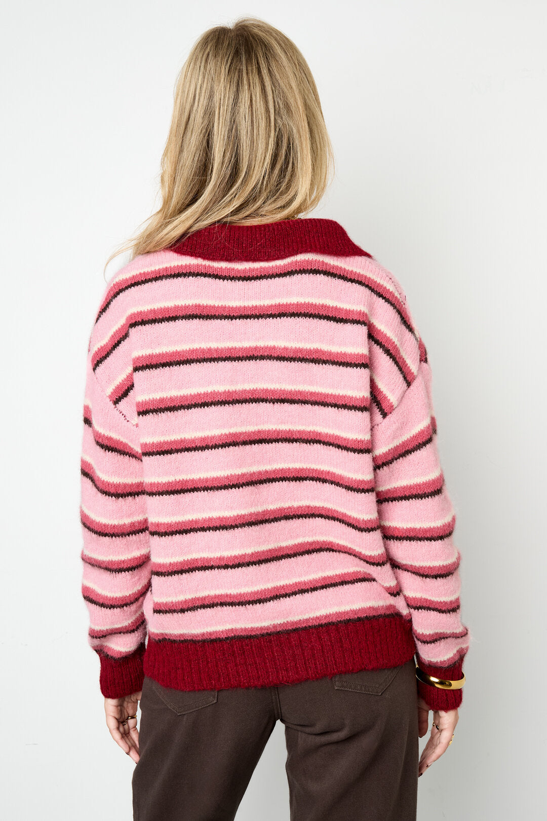 Chic Knit Sweater for Cozy Fall/Winter Outfits