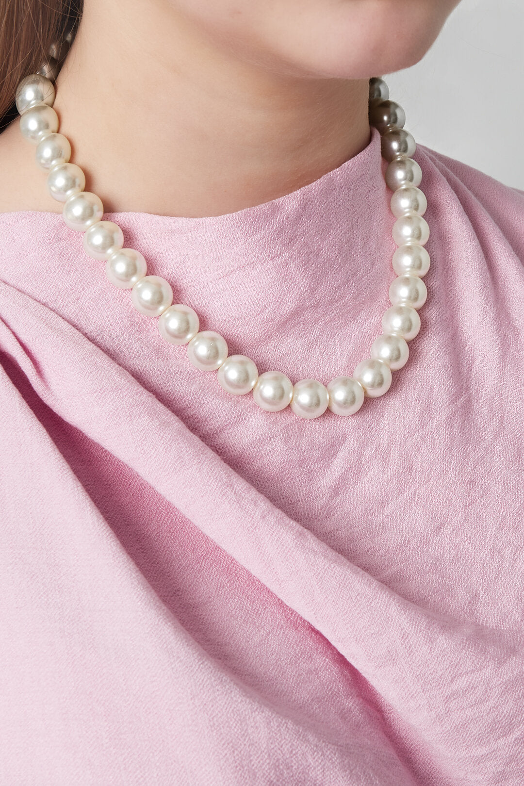 Elegant White Imitation Pearl Necklace for Women
