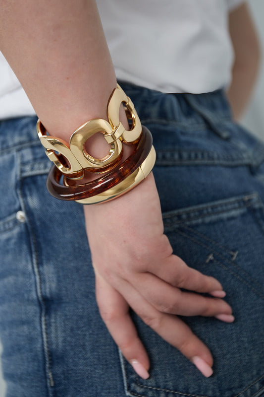 Elegant Gold Tone Irregular Bangle for Everyday Style